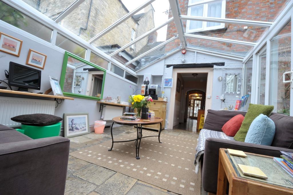 The Witney Guest House Exteriör bild